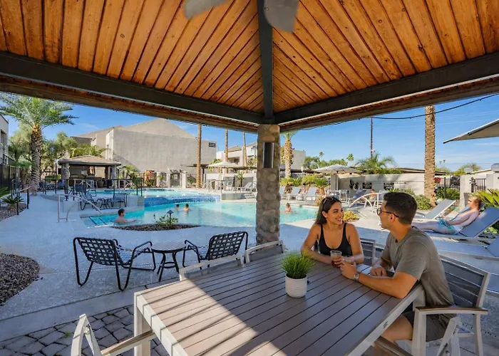 Sunny Retreat With Pool Gym & Parking * Scottsdale